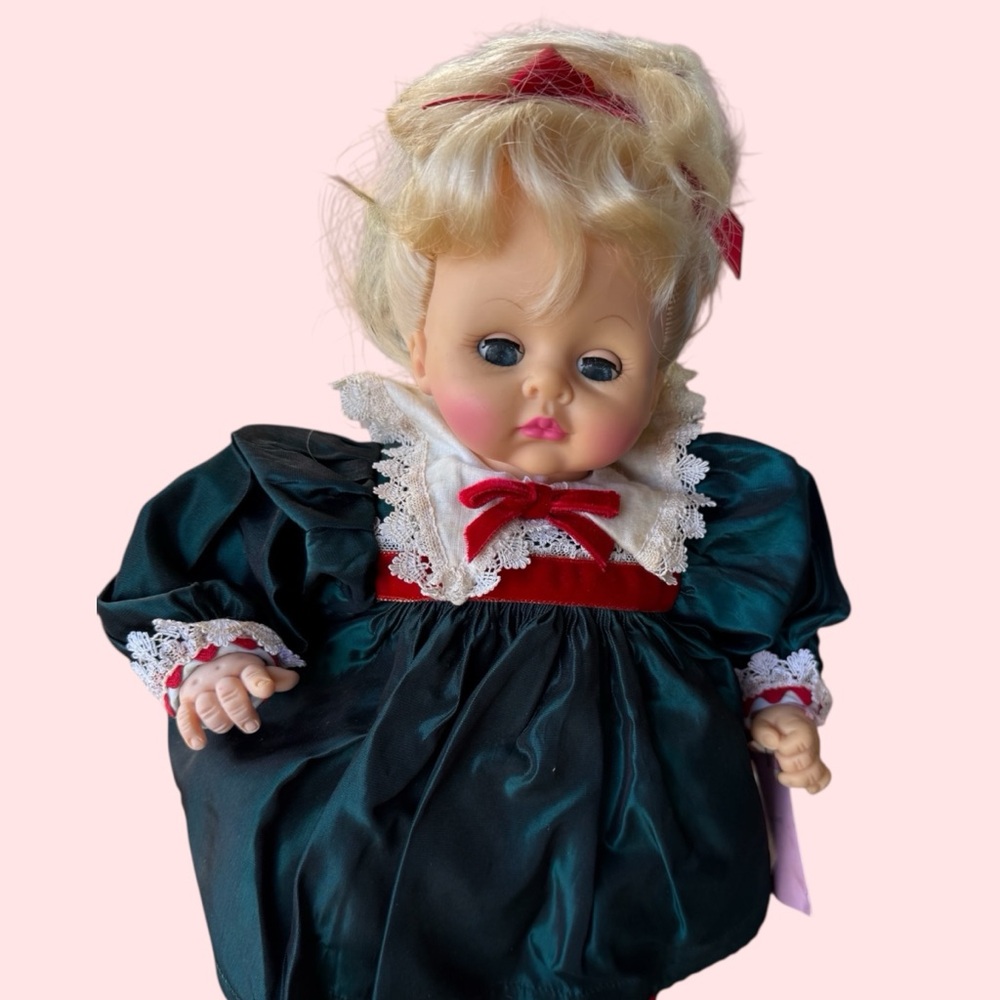 MCM Madame Alexander Doll Blonde Blue Sleep Eyes w/ Box Tags Papers